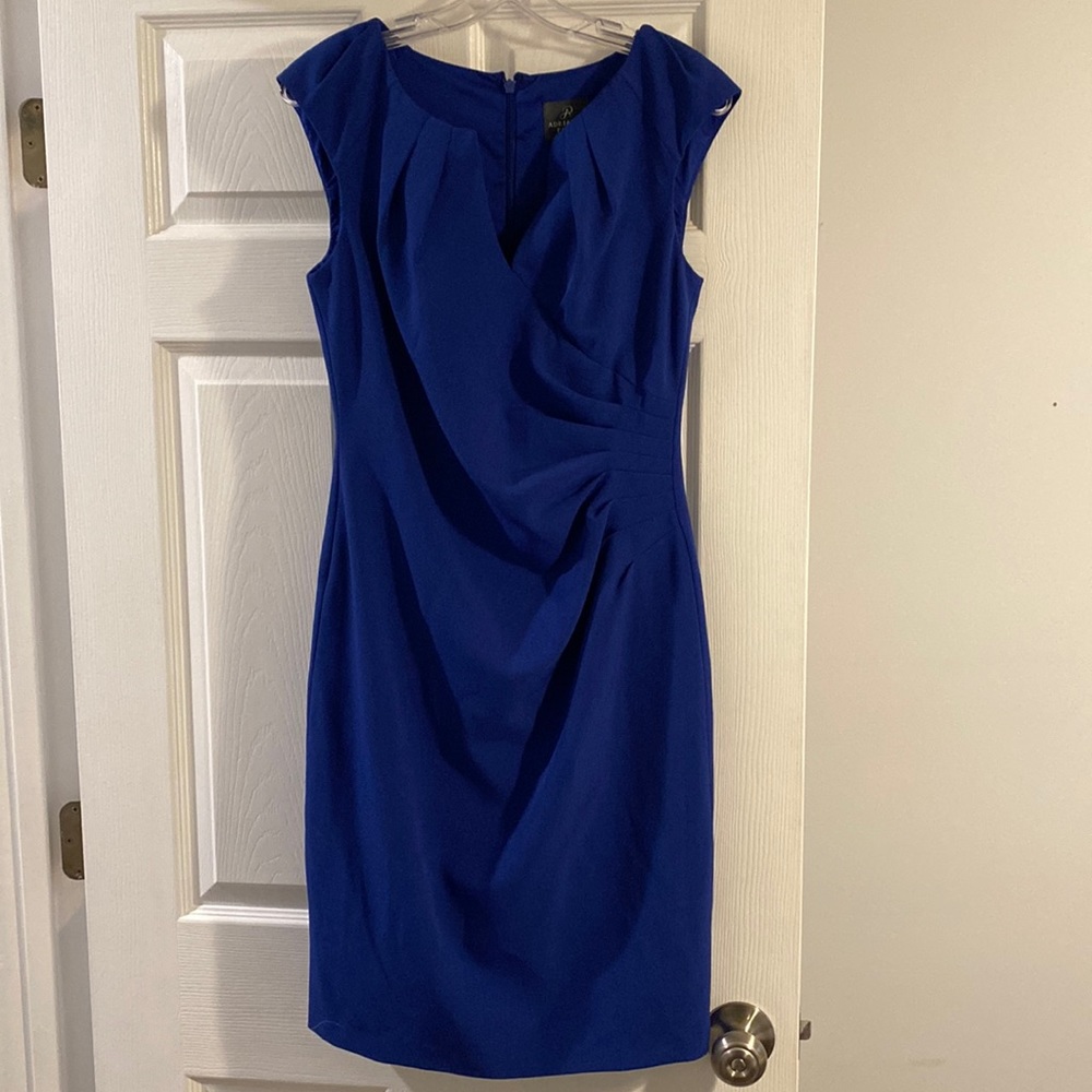 Adrianna Papell - Dress. Size 4.